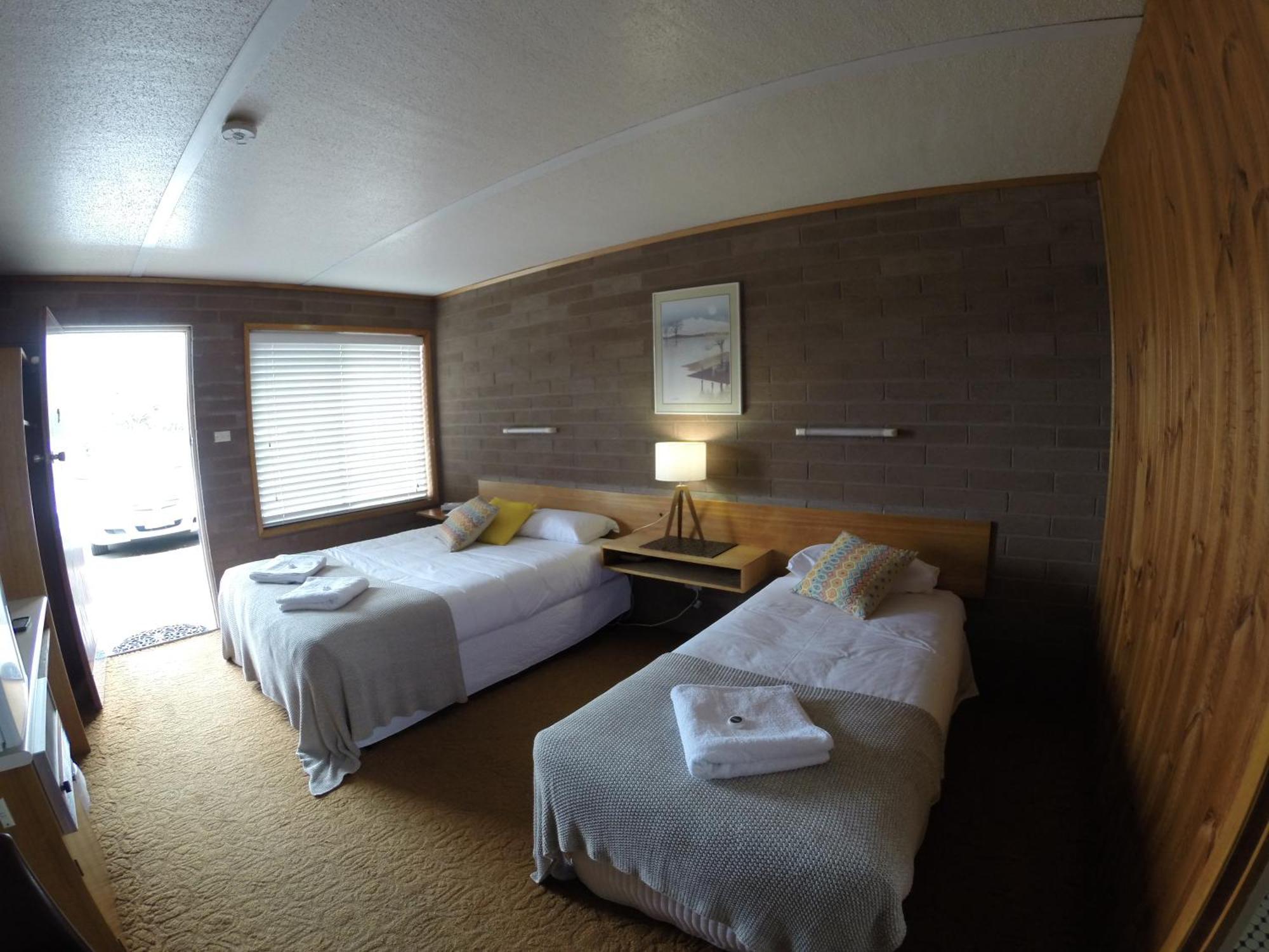 Simpson Hotel Motel Экстерьер фото